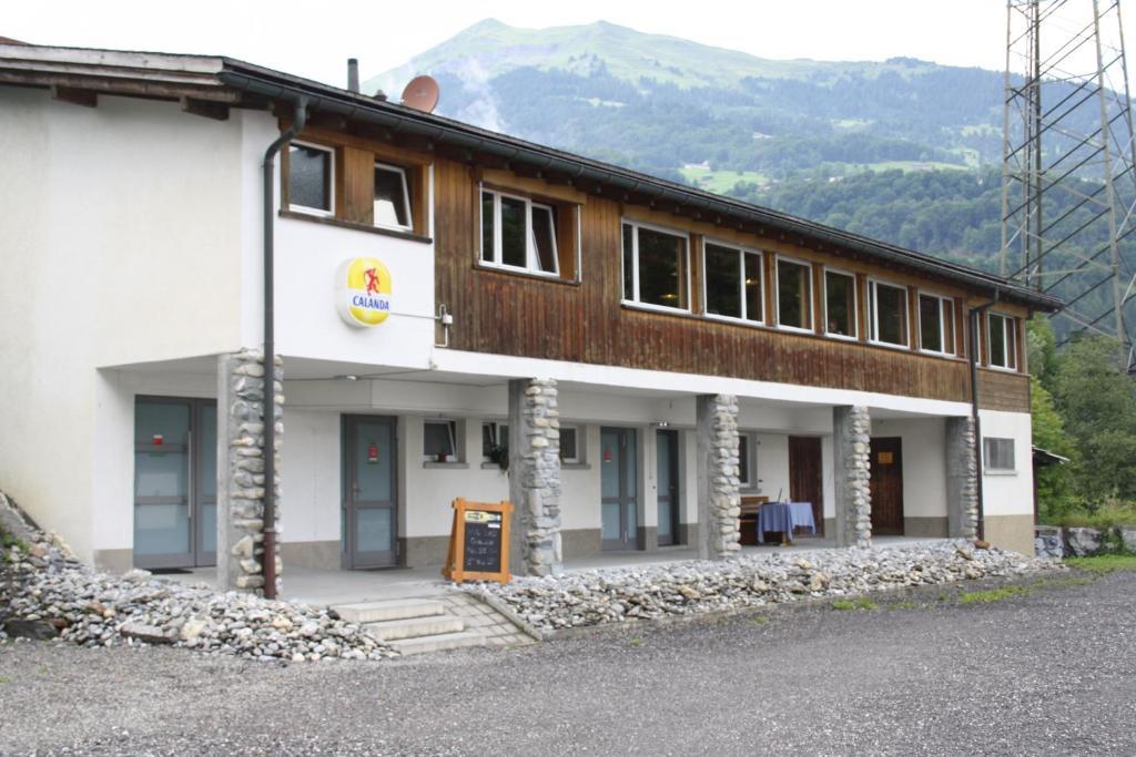 Хостел Sporti Grusch Экстерьер фото
