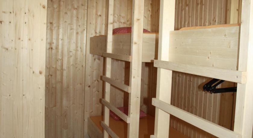 Хостел Sporti Grusch Номер фото