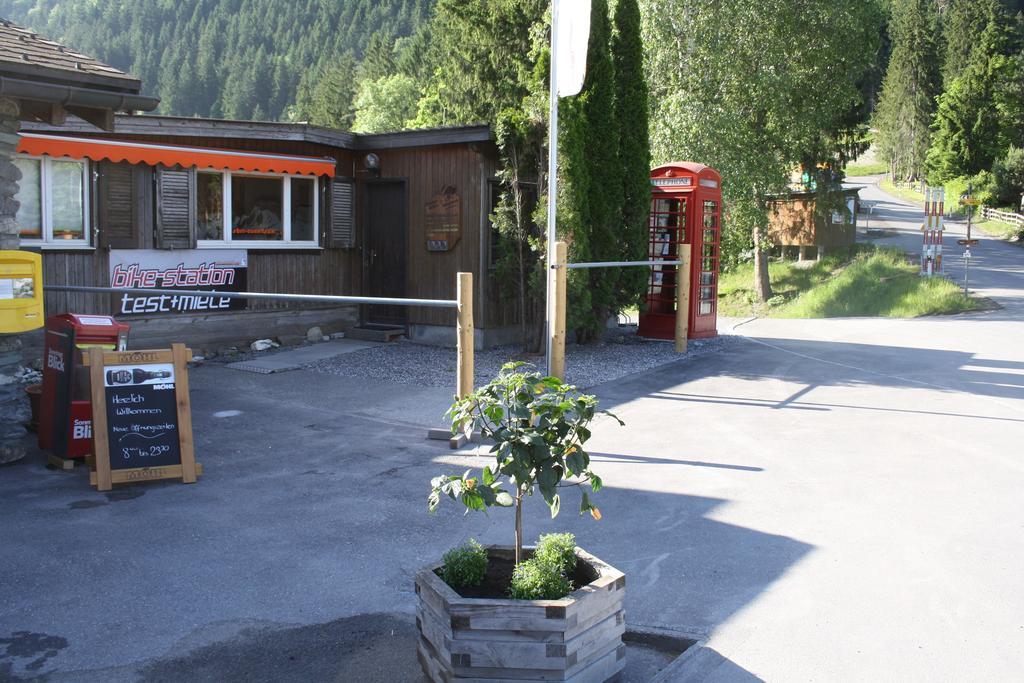 Хостел Sporti Grusch Экстерьер фото